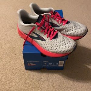 Brooks run shoes Hyperion Tempo ice flow/navy/pink